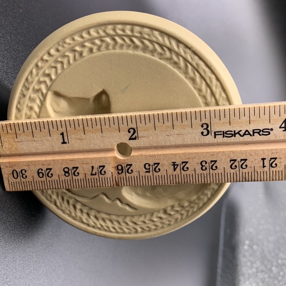 Brown Bag Cookie Stamp cat with yarn Approx 3.5” diameter stamp - Picture 6 of 8